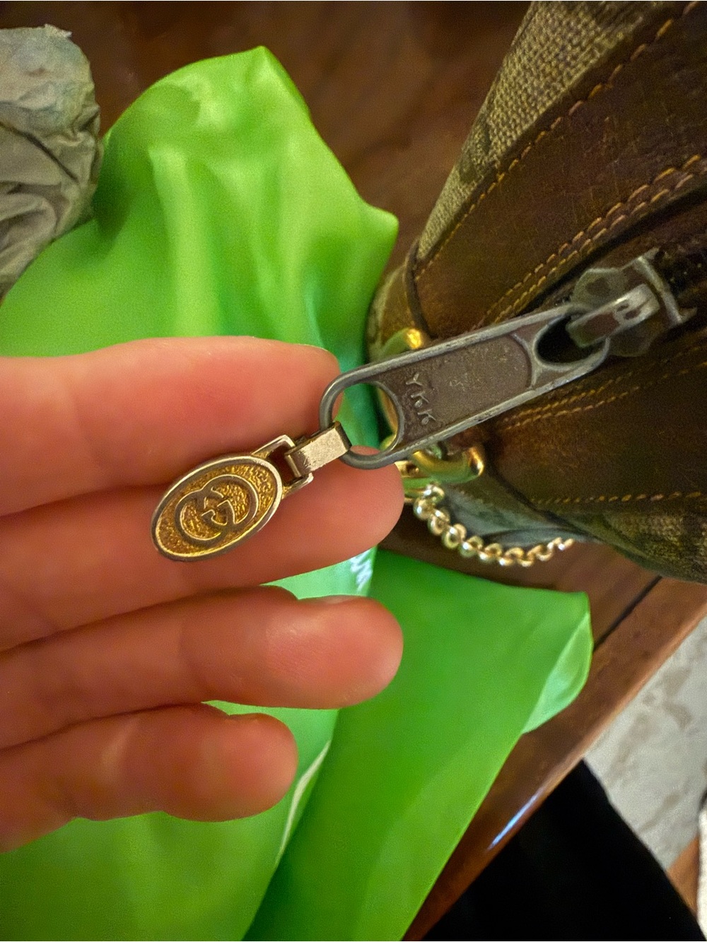 Gucci Beige GG Canvas Satchel with Green and Red Web Stripe - Picture 6 of 6